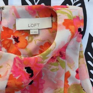 🌸 Ann Taylor LOFT Floral Blouse